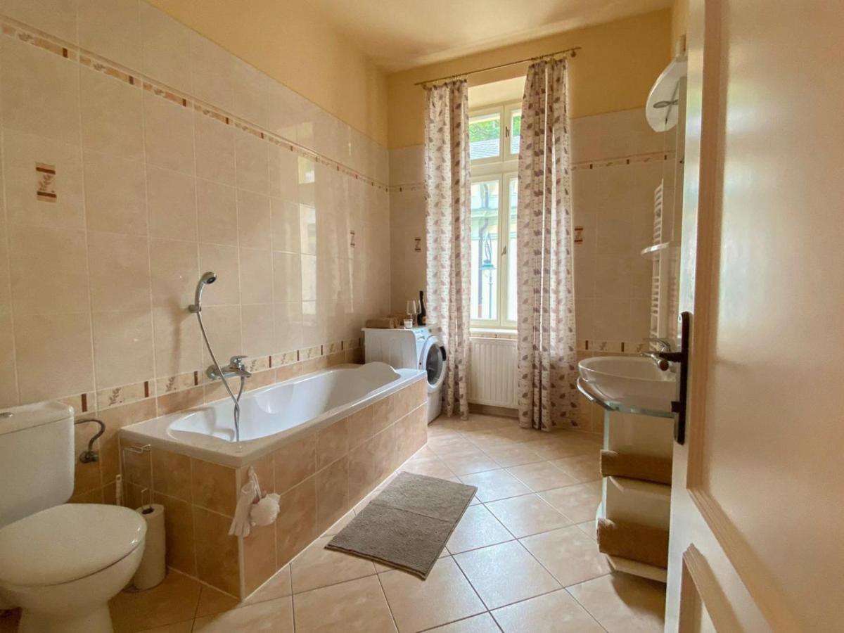 Apartma Marie 1880 Карловы Вары Экстерьер фото
